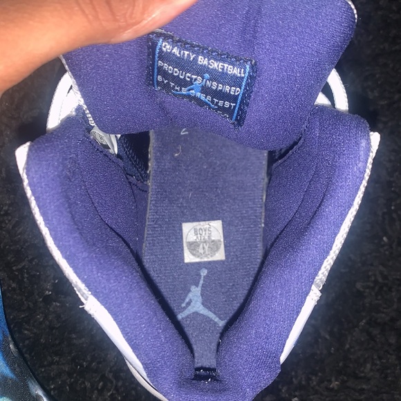 2017 Air Jordan 11 Retro GS 'Win Like '82' - Picture 4 of 5